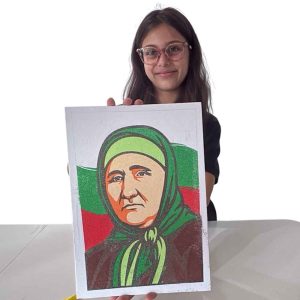 Пясъчна картина Баба Тонка
